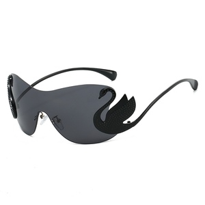 Lunettes de soleil sans monture UV400 tendance style européen et américain pour femme, design monobloc avec branches en forme de cygne ornées de diamants, transfrontalier - Product Image 2