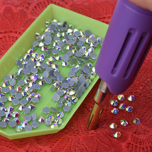 Yantuoクリスタル卸売り強い接着剤ホットフィックスフラットバックラインストーンAB色ホットフィックスフラットバックラインストーンバルク衣類用 - Product Image 3