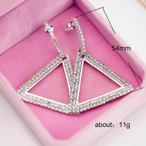 Orecchini a Perno Geometrici Triangolari in Stile Giapponese e Coreano, Gioielli per Orecchie Audaci e Chic per Donne, Uso Quotidiano, Outfit da Festa, Regalo - Product Image 5