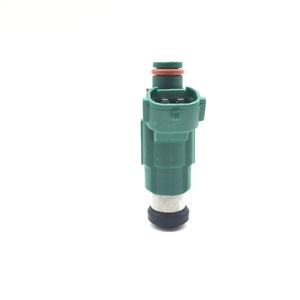 Inyector de combustible INP-783 para motor Mazda Familia Premacy 2.0L - Product Image 1