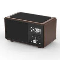 2021 새로운 혁신 휴대용 다기능 야외 내장 TF 카드 스피커 알람 시계, FM, 무선 충전