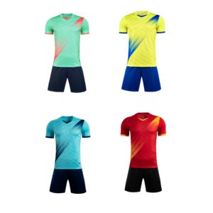 可立即发货的库存足球球衣，为球队和俱乐部提供个性化印花服务，可定制设计 - Product Image 1