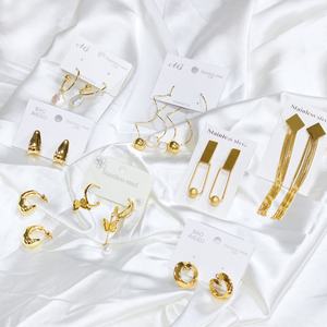 Pendientes de Acero Inoxidable con Baño de Oro de 18K, Estilos Variados, Perlas, Mariposas, Minimalistas, Colgantes, para Mujer - Product Image 1