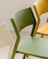 Chaise de salle à manger empilable en PP coloré, style nordique moderne, ergonomique, en polypropylène, pour restaurant, café, bistrot, hôtel, chaise en plastique