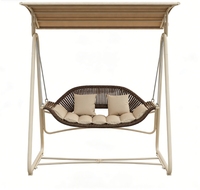 Chaise suspendue d'extérieur en osier pour deux personnes, idéale pour jardin et patio – Meilleure vente