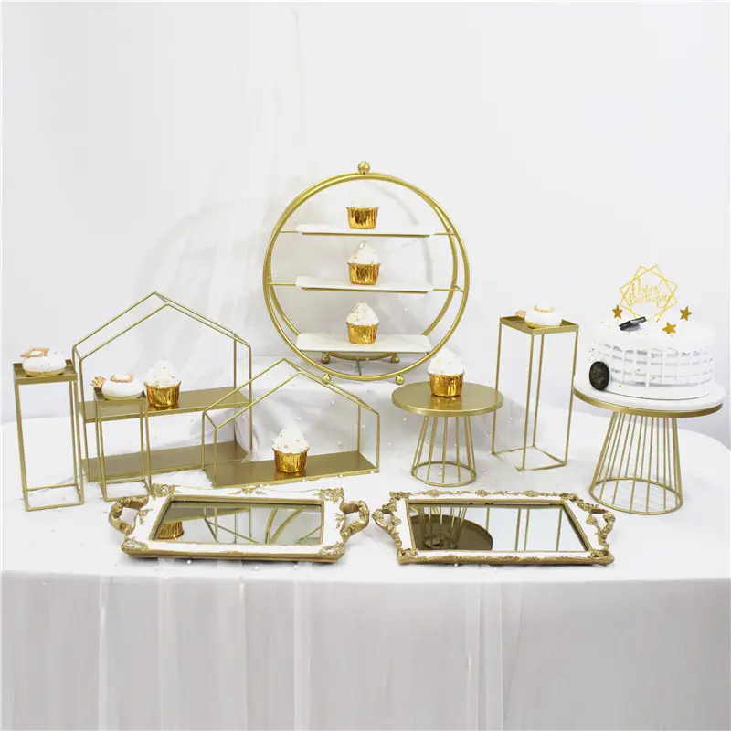 Lussuoso portaoggetti dorato per torte da Dessert espositore per torte in ferro per la casa e la decorazione di nozze
