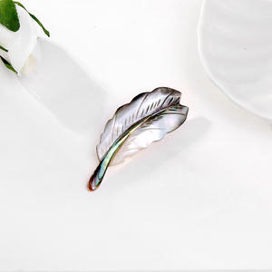 Broches Elegantes y Dulces con Plumas de <span class=keywords><strong>Moda</strong></span> para Chicas, Broches Modernos y Elegantes, Joyería para Mujeres, Accesorios para Damas, Venta al por Mayor - Product Image 3