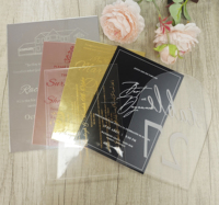 Enveloppes d'invitation de mariage personnalisées en velours beige, avec arche dorée glamour, en plexiglas acrylique givré transparent et cartes à dorure à chaud