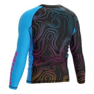 Camiseta Deportiva para Hombre con Patrón de Líneas Dinámicas - Ropa Deportiva de Alto Rendimiento Ideal para MMA, BJJ, Surf y Entrenamiento - Product Image 4