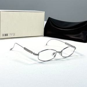 <span class=keywords><strong>Gafas</strong></span> <span class=keywords><strong>de</strong></span> Sol Retro <span class=keywords><strong>de</strong></span> Titanio para <span class=keywords><strong>Mujer</strong></span>, Modelo MM218, <span class=keywords><strong>Modernas</strong></span> y Elegantes con Lentes UV400, Montura Irregular, <span class=keywords><strong>Gafas</strong></span> Monster para Hombre y <span class=keywords><strong>Mujer</strong></span> - Product Image 6