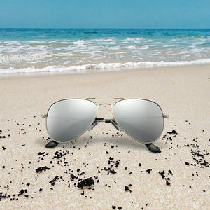 2025 <span class=keywords><strong>Gafas</strong></span> <span class=keywords><strong>de</strong></span> <span class=keywords><strong>sol</strong></span> polarizadas <span class=keywords><strong>de</strong></span> gran tamaño con logotipo personalizado <span class=keywords><strong>para</strong></span> niños Marco <span class=keywords><strong>de</strong></span> metal dorado beige TAC <span class=keywords><strong>para</strong></span> <span class=keywords><strong>niñas</strong></span> pequeñas, niños, <span class=keywords><strong>adolescentes</strong></span> - Product Image 3