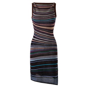 Abito da donna <span class=keywords><strong>in</strong></span> <span class=keywords><strong>maglia</strong></span> <span class=keywords><strong>a</strong></span> blocchi di colore <span class=keywords><strong>a</strong></span> <span class=keywords><strong>righe</strong></span>, girocollo, senza maniche, con orlo asimmetrico, alla moda, casual, slim, mini - Product Image 2