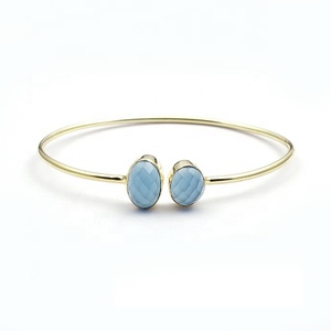 Bracelet en calcédoine bleu ciel bijoux plaqué or bracelet de forme ovale deux pierres précieuses ovales bleues bracelet réglable bijoux cadeau - Product Image 1