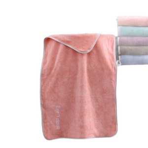 Toalla de Secado de Cabello 35x75cm de Microfibra de Secado Rápido Rectangular para Uso en Salones de Belleza - Product Image 1