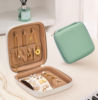 Boîte à bijoux en cuir PU avec logo personnalisé, petite, ronde, portable, pour voyage, organiseur de colliers, boucles d'oreilles, bagues, avec fermeture éclair