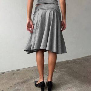 Falda Midi Casual de Corte A con Cintura Baja y Fruncido, Estilo Minimalista y Elegante, Ajuste Holgado para Chicas Modernas - Product Image 5