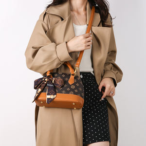 Sacs bandoulière tendance pour femmes, en PU, avec fermeture éclair, chaîne portable, style coquille, pour influenceuses - Product Image 3