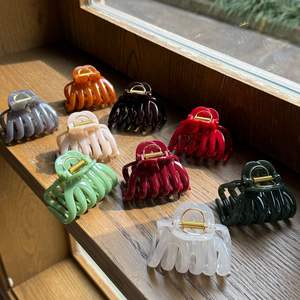 กิ๊บหนีบผมรูปปลาหมึกขนาดกลาง-ใหญ่ สไตล์นอร์ดิก ทำจากพลาสติก PC รูปทรงฉลาม/ฟักทอง สำหรับใช้ในชีวิตประจำวัน - Product Image 1