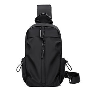 Sac de poitrine décontracté et pratique pour homme, grande capacité, idéal pour le sport et les activités de plein air, nouveau modèle plissé avec fonction musicale - Product Image 6