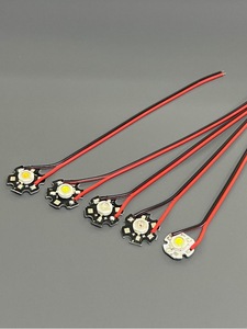 Hoge vermogens 1W <span class=keywords><strong>3W</strong></span> COB LED-<span class=keywords><strong>diode</strong></span> met rode en zwarte draad PCB aluminium printplaat LED-chip lichtbron - Product Image 4