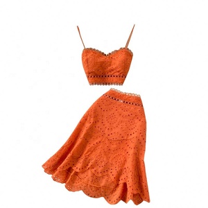 2026年 海辺のバカンスにぴったりなサマースーツ 新作 バックレス ショート丈 チューブトップ スリングトップ ハイウエスト フリルスカート レディースセット  卸売 - Product Image 5