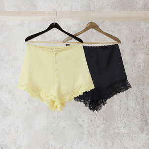 2025 Women's Sexy Button-Down Mini <b>Shorts</b> European American Vintage Style Hot Pattern Waist Fashionable - Product Image 2