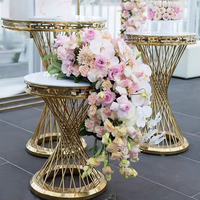 Table de réception moderne en acier inoxydable avec plateau en marbre, style pilier cylindrique, pour mariages, fêtes et événements en plein air