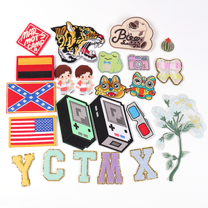 Parches de Bordado de Animales Grandes con Logotipo Personalizado, Parches de Chenilla con Letras y Flores 3D, Parche Termoadhesivo Ecológico para Gorras y Ropa - Product Image 1