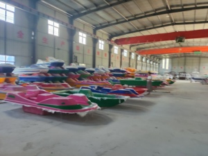Équipement de jeu de l'eau en plastique petit cygne bateaux à aubes à vendre - Product Image 5