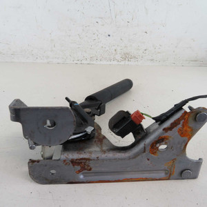 Levier de frein à main 9683875577 pour Peugeot 1007 2005-2010 d'occasion (77349) - Product Image 4