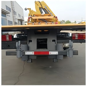 Camión Grúa de Plataforma Plana HOWO 4x2, Camión de Rescate de 5 Toneladas Sinotruck con Grúa de Brazo y Cargador - Product Image 5