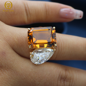 Anillo de Lujo de Oro de 18K con Diamantes Cultivados en Laboratorio VVS, Corte Pera de 4ct, Certificado IGI, Anillos de Boda con Diamantes de Laboratorio para Mujer - Product Image 4