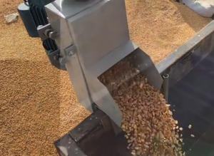 Energiebesparende flexibele spiraalvormige schroefconveyor voor het laden en transporteren van graan, zand, cement en zaagsel - Product Image 5