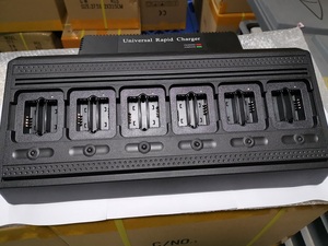 Estación de carga inteligente multidireccional para radio EADS TH1N Tetra - Product Image 3