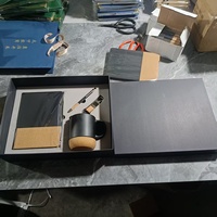 Coffret Cadeau d'Entreprise Personnalisé Besery : Souvenirs d'Entreprise Écologiques en Bois, Porte-clés, Carnet avec Stylo et Tasse