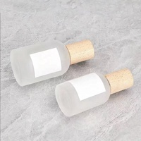 Flacons pulvérisateurs en verre dépoli de style laboratoire 30ml 50ml avec couvercle en bois de noyer de qualité supérieure, contenants de parfum vides, atomiseur rechargeable anti-fuite