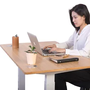desktop moderne lift Suppliers-Hochwertiger elektrischer verstellbarer Tisch Bambus-Büro tisch Stehpult lift UP Büro-Desktop