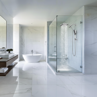 En stock, Ensemble de douche carré multifonction en chrome poli avec pommeau de douche à effet pluie et douchette à main pour salle de bain d'hôtel