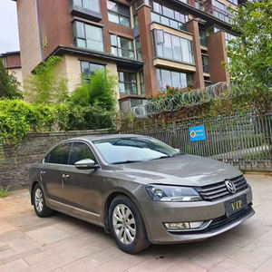 Bora Comfort Edition 2013, <span class=keywords><strong>berlina</strong></span> a benzina con motore 1.8L, cambio automatico, guida a sinistra, pneumatici R15, sedili in tessuto, interni in pelle, trazione anteriore. - Product Image 2