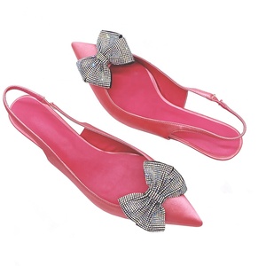 Décolleté con fiocco a punta di grandi dimensioni con strass rosa scarpe con tacco basso da donna <span class=keywords><strong>tacchi</strong></span> corti <span class=keywords><strong>neri</strong></span> con gattino per Slingbacks da donna 2023 - Product Image 4