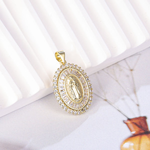 Joyerí<span class=keywords><strong>a</strong></span> CM al por Mayor Colgante Dije Religioso de Latón Chapado en Oro de 14k para Mujer - Exquisito Diseño Cristiano de la Virgen Marí<span class=keywords><strong>a</strong></span> - Product Image 2