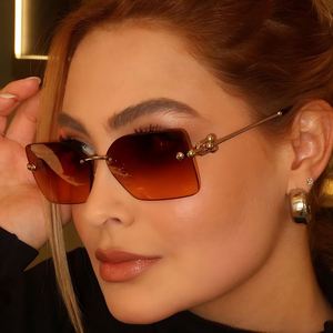 Lunettes de soleil polygonales rétro œil de chat tendance 2025 avec logo personnalisé, monture en alliage, verres dégradés UV400, sans monture, carrées, pour hommes et femmes - Product Image 4