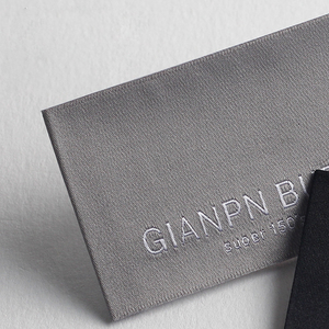 Etichetta di lusso personalizzata in morbido raso per abbigliamento privato con etichetta Premium Master collo etichetta ricamata con tipo di fine piega - Product Image 4