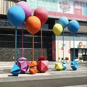 Escultura de globo de plástico de fibra de vidrio pintado al aire libre, decoración de paisaje comercial, tienda, centro comercial, parque de atracciones