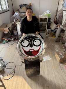 Tavolino da Caffè di Design Personalizzato in Stile Moderno a Forma di Orologio da Esterno Scultura in Resina di Vetroresina Arte Creativa per Parchi e Centri Commerciali - Product Image 2