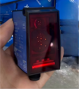 Brand New <strong>VS</strong>/VE18-3F3340 Industrial Photoelectric Sensor - Product Image 2