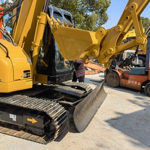 Excavadora Caterpillar CAT 308C para Sitios de Excavación Pequeños, Máquina Excavadora de Orugas Japonesa de 8 Toneladas, Usada, con Pocas Horas de Uso, en Buenas Condiciones - Product Image 5