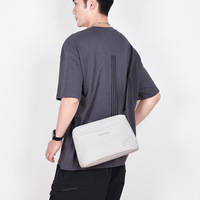 Nouvelle Tendance Mode : Sac à Bandoulière Zippé Simple et Polyvalent, Sac Croisé Décontracté, Sac à Dos Portable et Étanche pour Homme