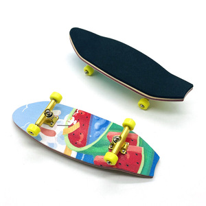 Skateboard Mini a 5 Strati TOMITOMO Personalizzato, Creativo in Legno d'Acero, Piatto 98x31mm, Colori Opzionali - Product Image 3