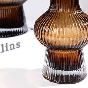 Jarrón de Vidrio Moderno Nórdico con Rayas, Decoración Interior de Lujo Ligero para Arreglos Florales en Bodas, Hogar o Sala de Estar - Product Image 5